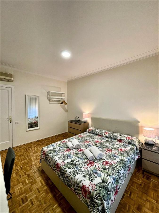 Villarroel Habitaciones Барселона Екстер'єр фото