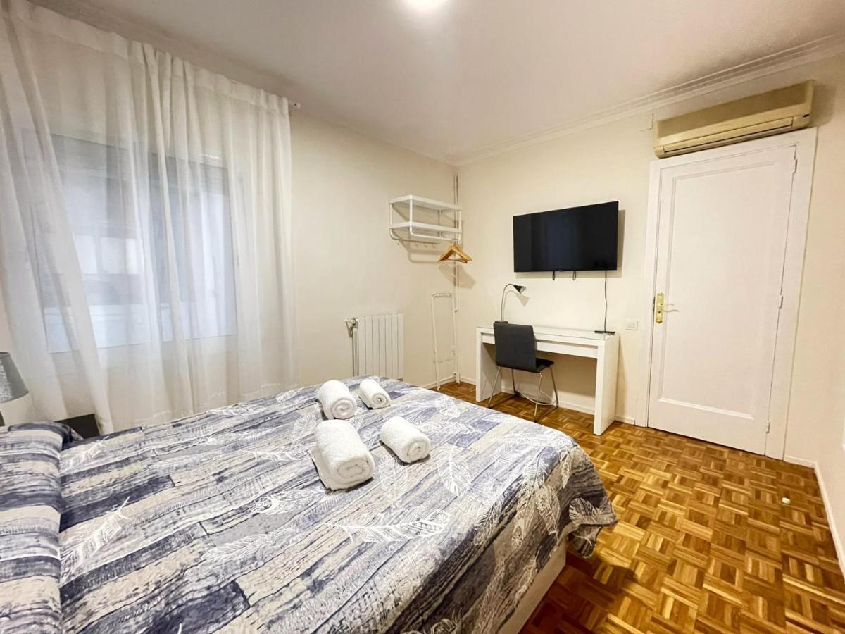 Villarroel Habitaciones Барселона Екстер'єр фото