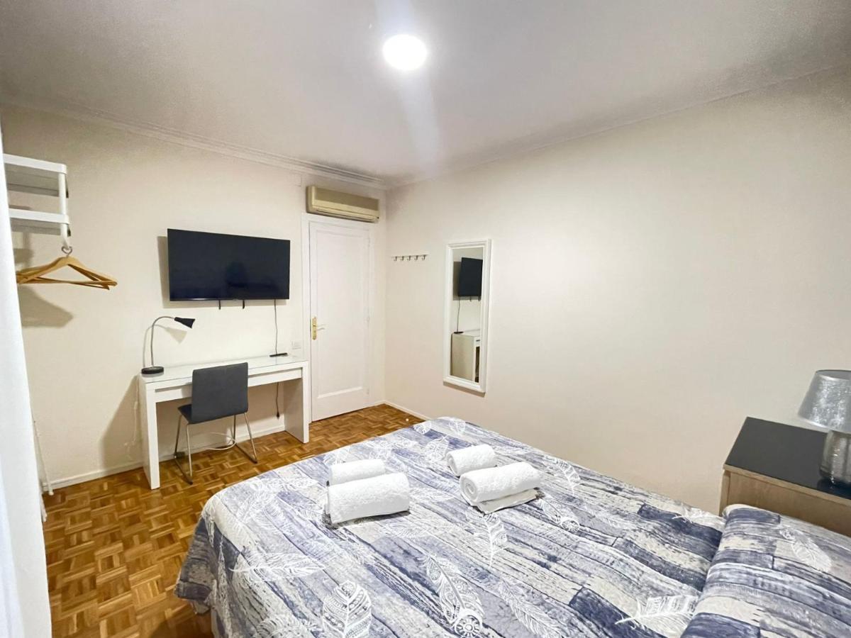 Villarroel Habitaciones Барселона Екстер'єр фото