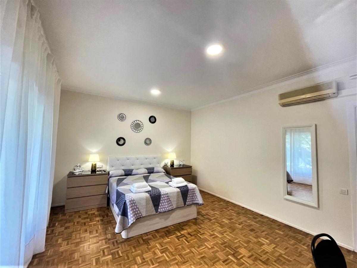 Villarroel Habitaciones Барселона Екстер'єр фото