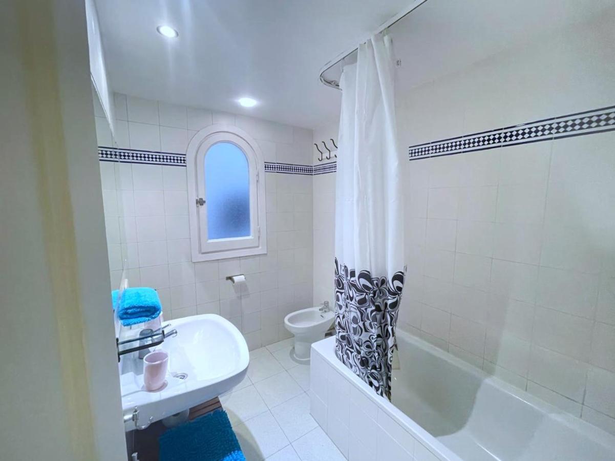 Villarroel Habitaciones Барселона Екстер'єр фото