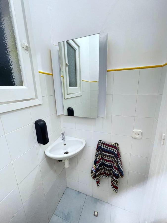 Villarroel Habitaciones Барселона Екстер'єр фото